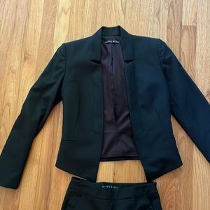 Objection! This suit wins.